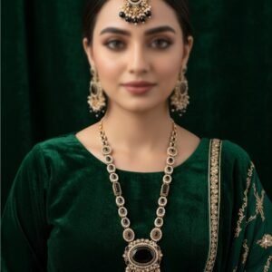 Bold Antique Gold Black Stone & Contrast Pearl Rani Haar Set