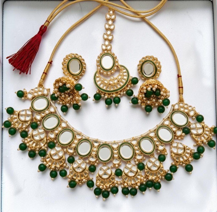 Royal Emerald Green & Kundan Mirror Jewellery Set - Image 3